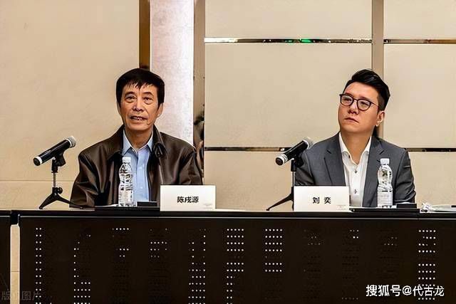 丝袜美腿中文字幕