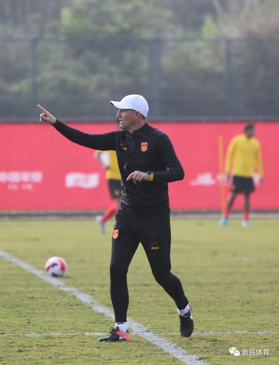 依依成人综合网