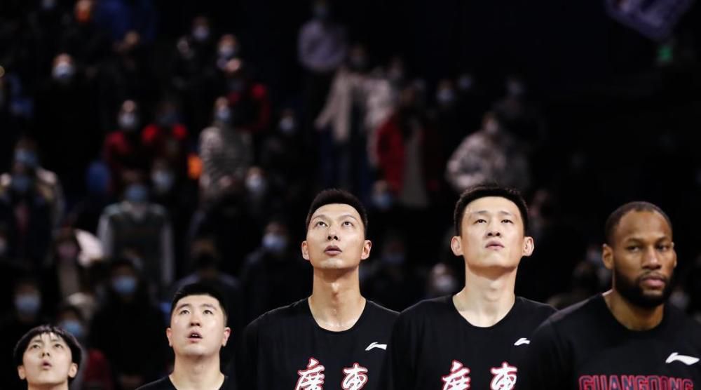 午夜精品一区二区三区在线播放